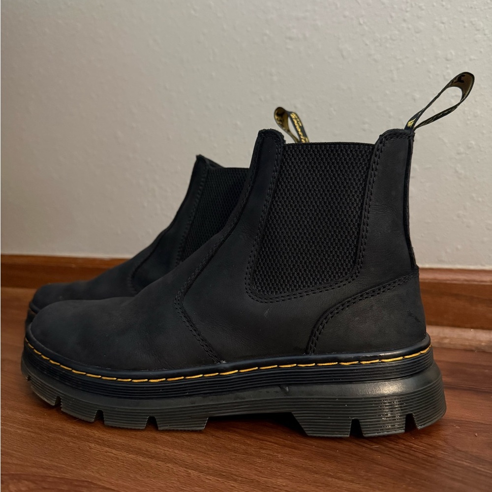 Doc Martens Embury Chelsea Boots